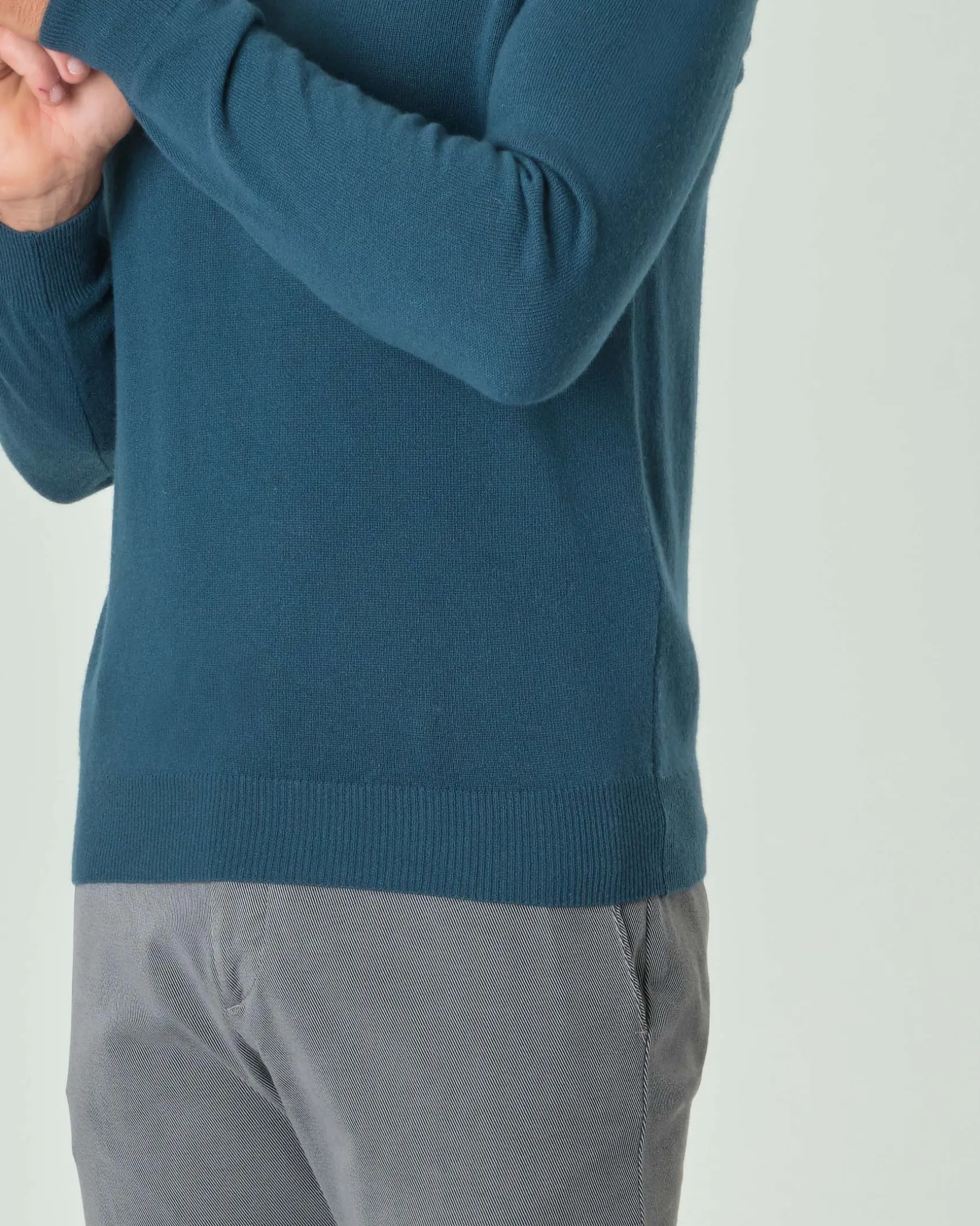 Maglia girocollo Ashki.i ottanio in misto lana e cachemire