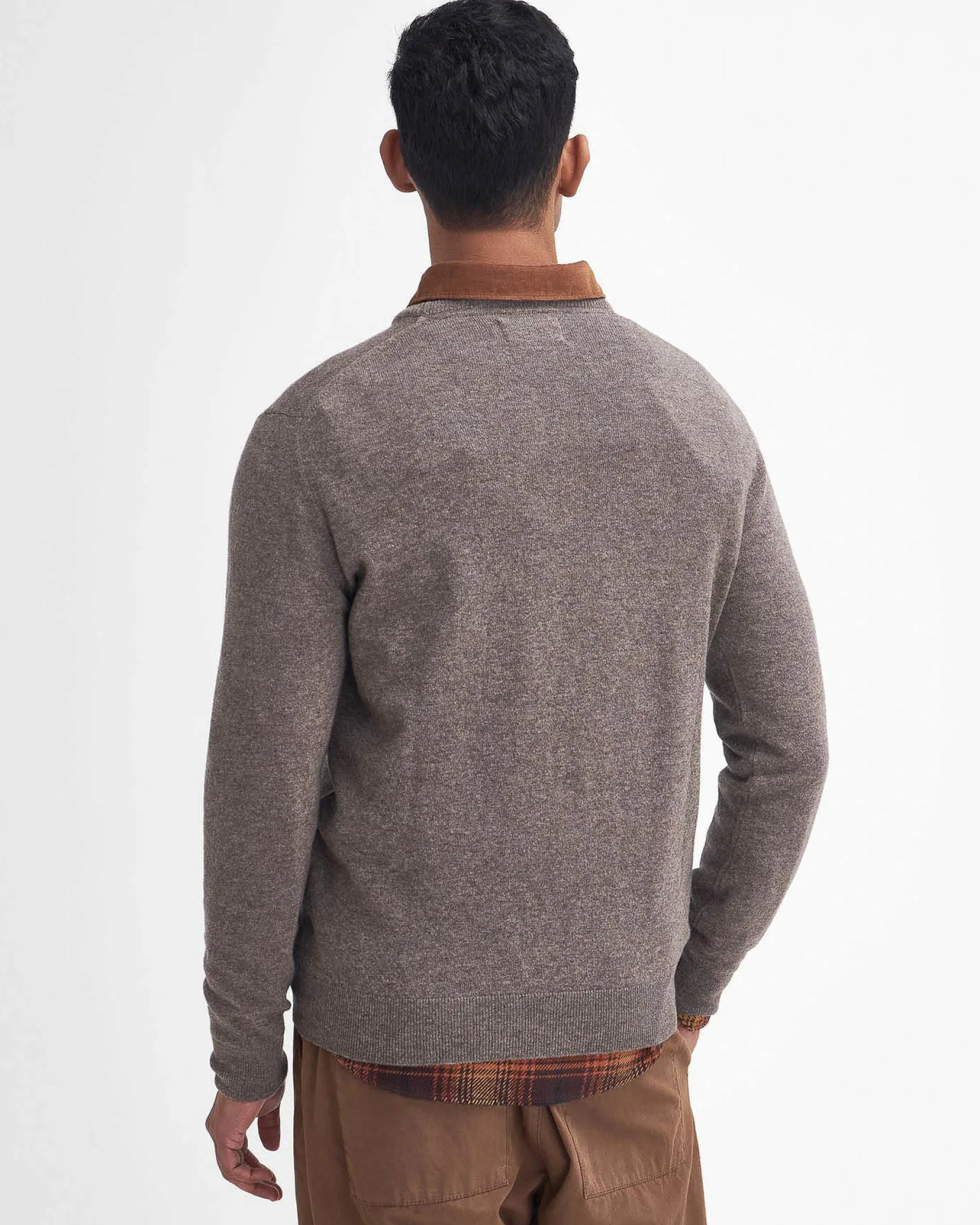 Maglia girocollo Barbour color noce in pura lana