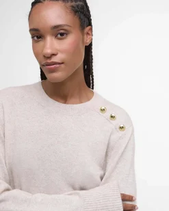 Maglia girocollo beige Barbour Eleanor in lana e cotone con bottoni a specchio dorati sulla spalla