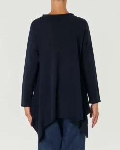 Maglia girocollo blu ampia in lana merino con fondo più lungo a punte sul retro