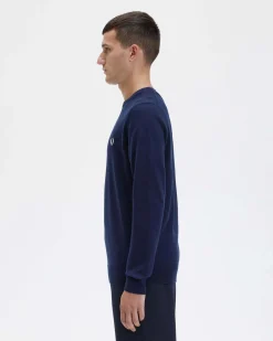 Maglia girocollo Fred Perry blu in misto lana merino e cotone con logo bianco