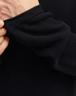 Maglia girocollo Jack & Jones nera in puro cotone lavorato a punto pepe con maniche raglan