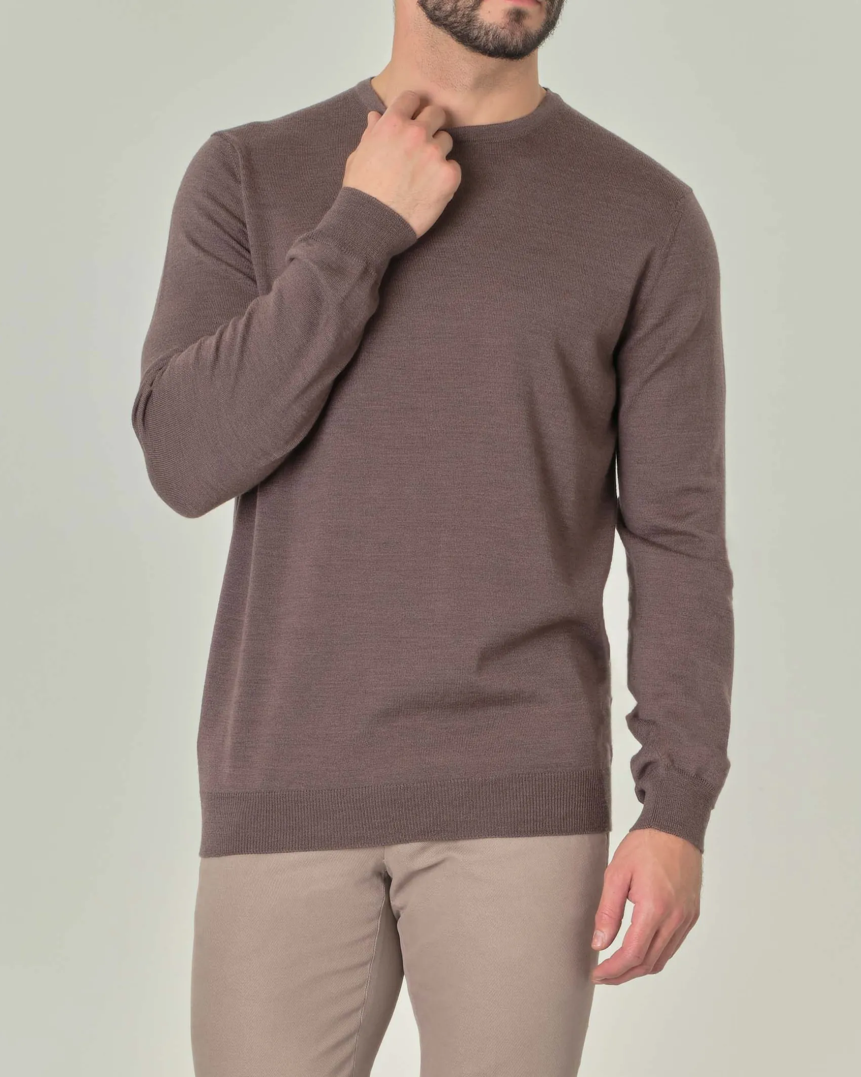 Maglia girocollo Pellizzari color noce in pura lana merino