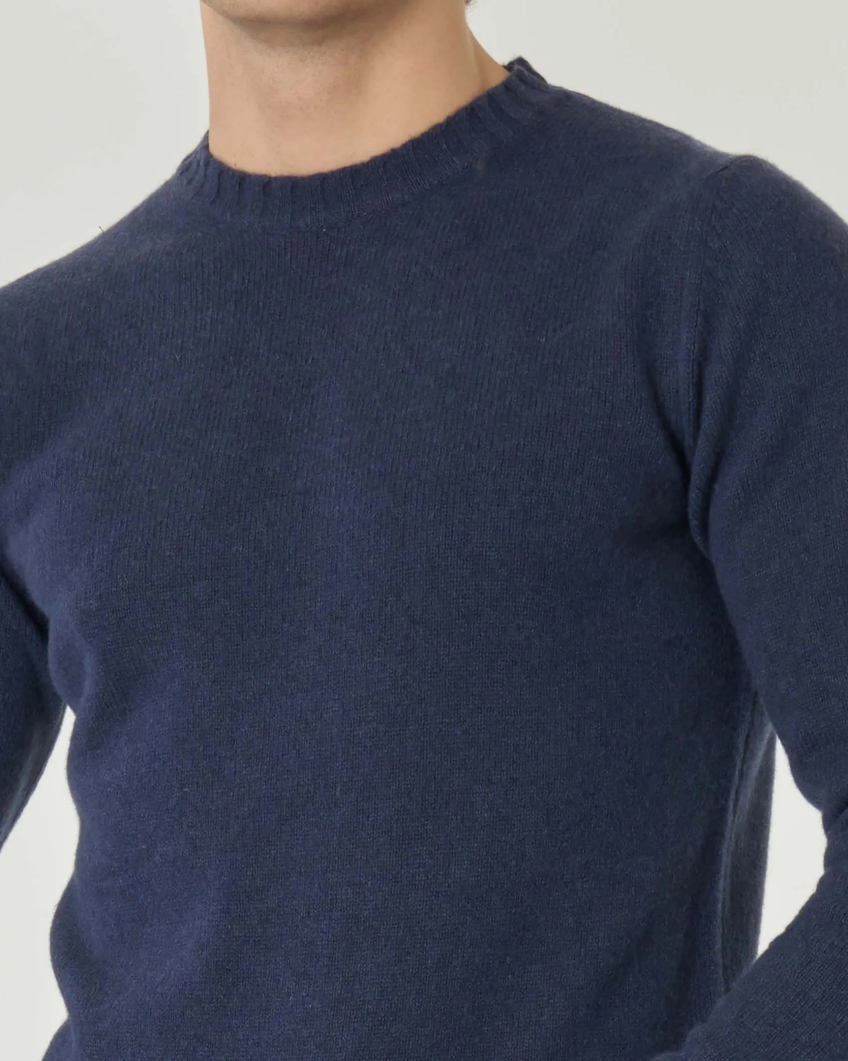 Maglia girocollo Pellizzari blu indaco in misto lana e cachemire finezza 7