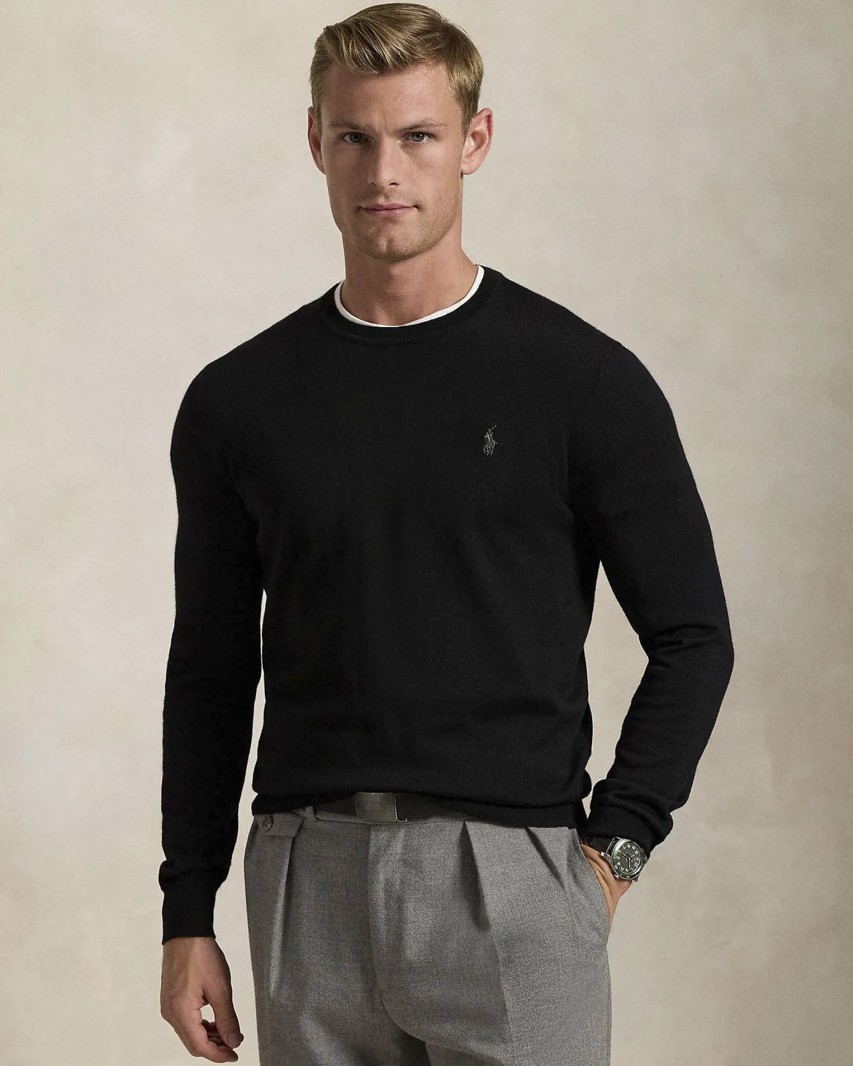 Maglia girocollo Polo Ralph Lauren nera in pura lana merino con logo pony ricamato in tono sul petto