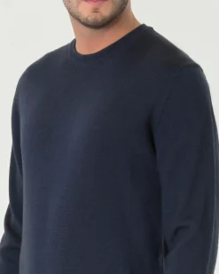Maglia girocollo Woolrich blu navy in pura lana merino con logo ricamato in tono sul fondo