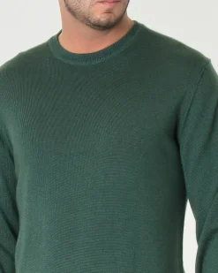 Maglia girocollo Woolrich verde pino in pura lana merino con logo ricamato in tono sul fondo