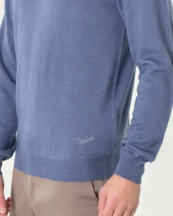 Maglia girocollo Woolrich azzurra in pura lana merino con logo ricamato in tono sul fondo