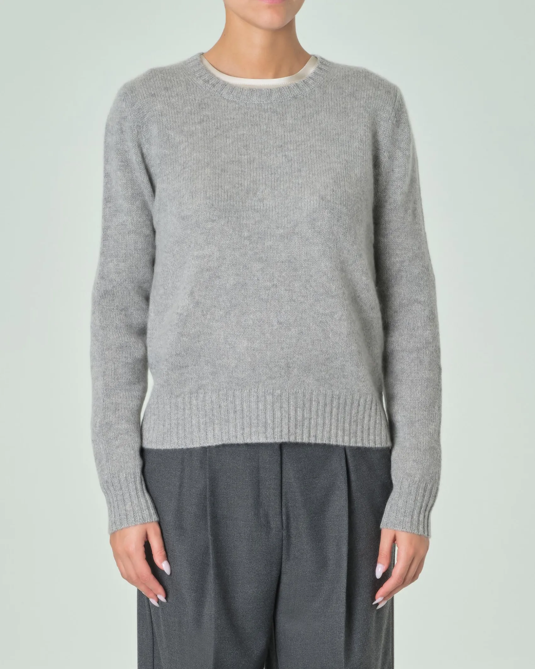 Maglia grigia girocollo in puro cashmere