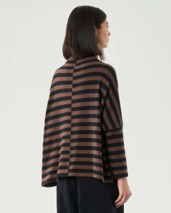 Maglia marrone a righe nere Jurerê in misto cotone dalla linea boxy con colletto in piedi