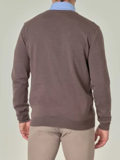 Maglia Pellizzari con scollo a V color noce in pura lana merino