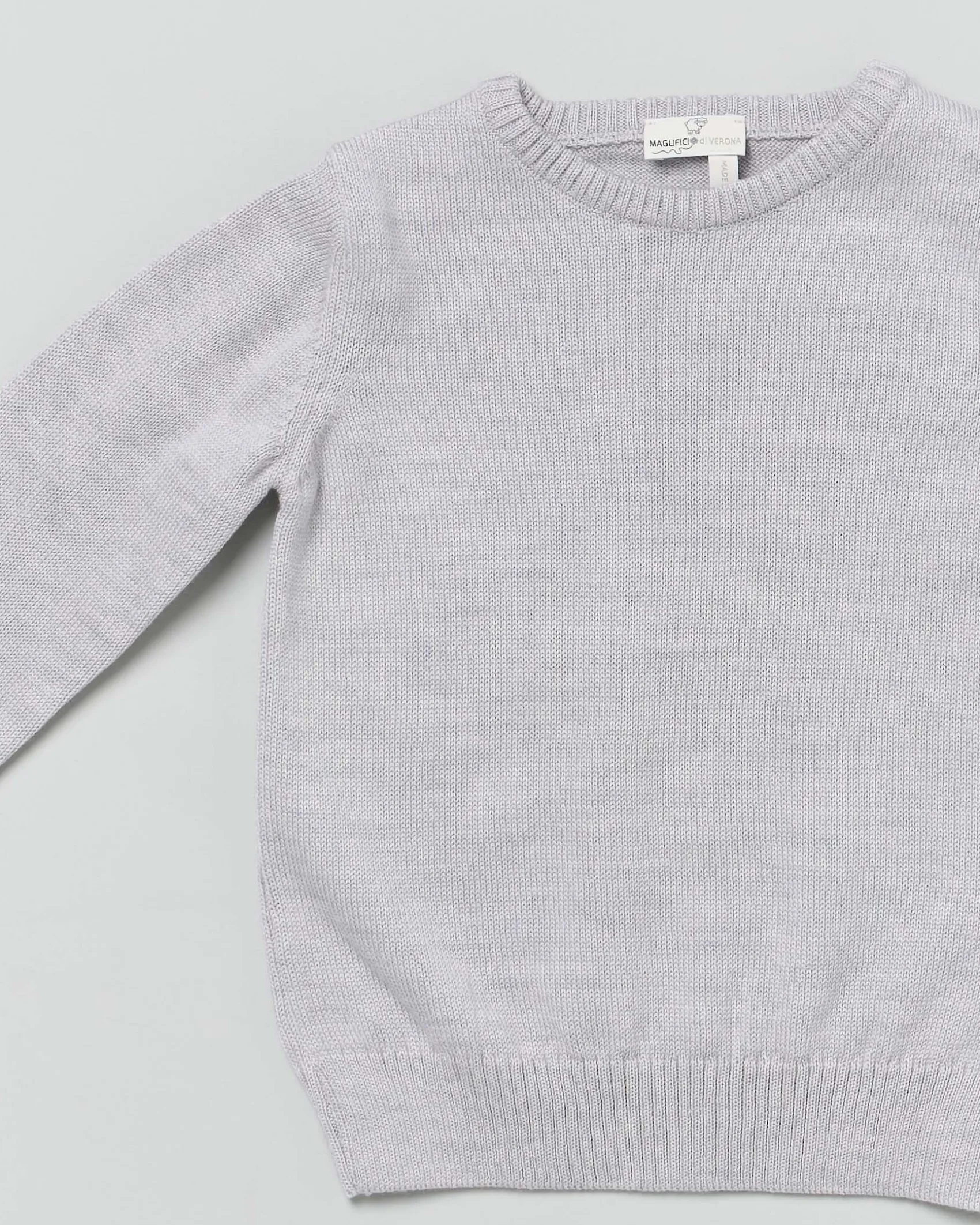Maglioncino grigio girocollo in pura lana merino a costine