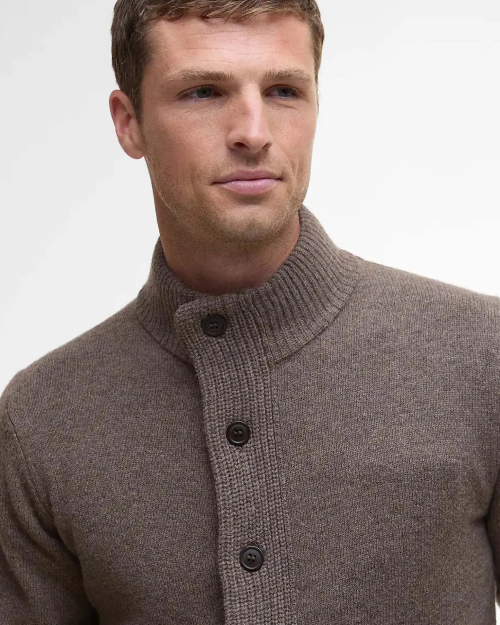 Maglione Barbour color noce in pura lana con doppia chiusura zip e bottoni