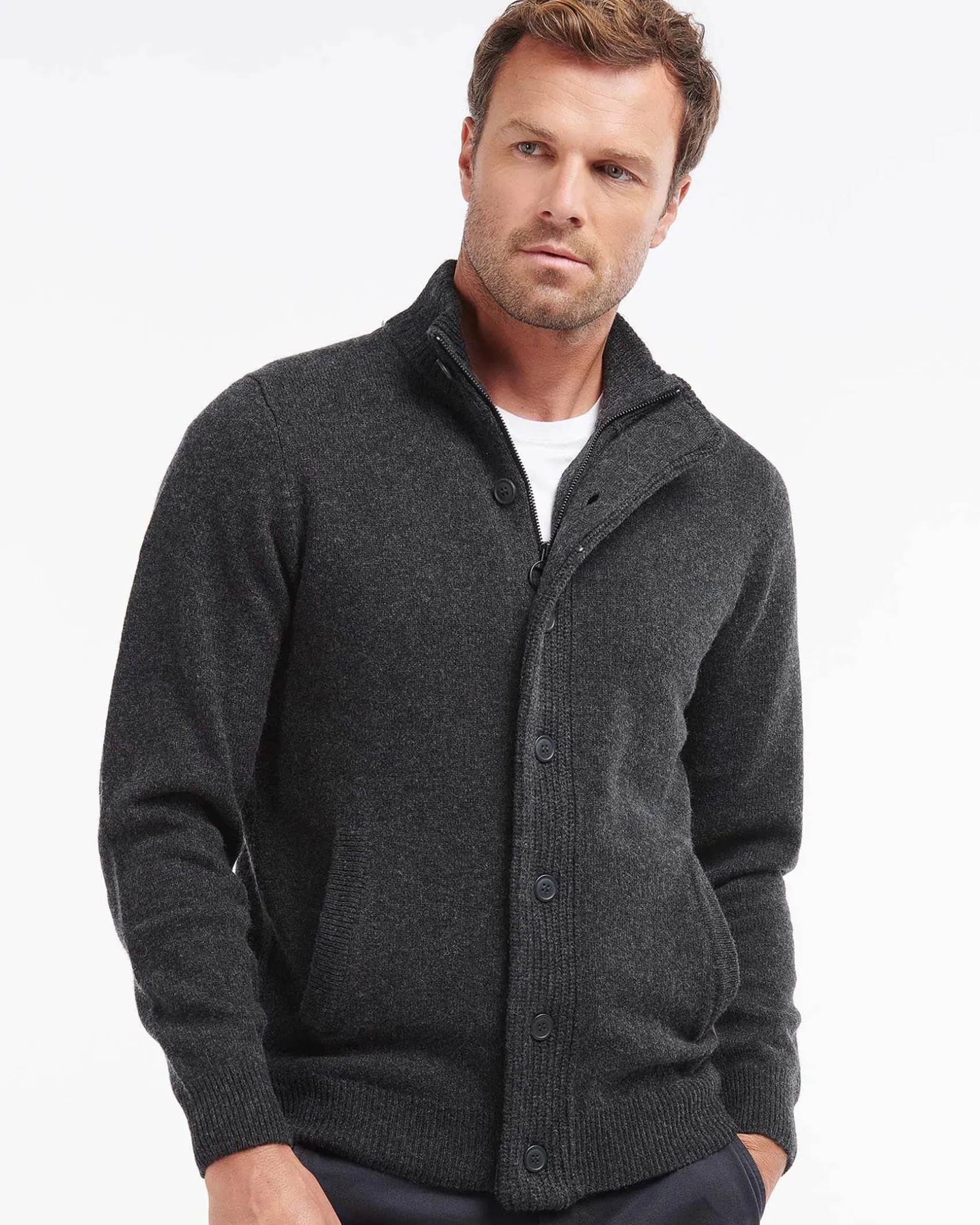 Maglione Barbour grigio antracite in pura lana con doppia chiusura zip e bottoni