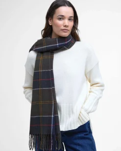 Maxi sciarpa Barbour modello Stanway a fantasia tartan verde e blu con frange al fondo