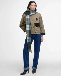 Maxi sciarpa Barbour modello Stanway a fantasia tartan verde e avorio con frange al fondo