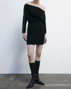 Mini abito nero Patrizia Pepe in jersey di viscosa stretch con maniche lunghe e dettaglio a cerniera sulle spalle