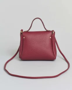 Mini bag Visonà rossa in pelle martellata con impunture e patta di chiusura