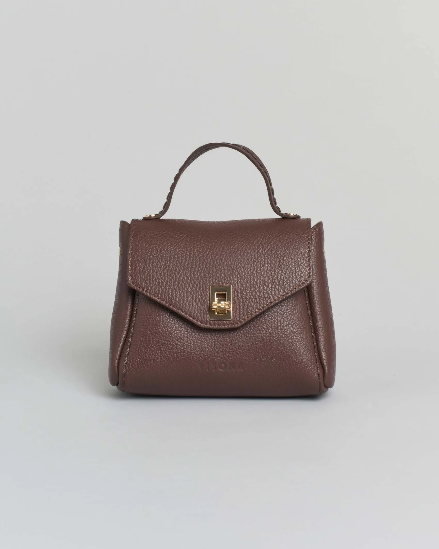 Mini bag Visonà testa moro in pelle martellata con impunture e patta di chiusura