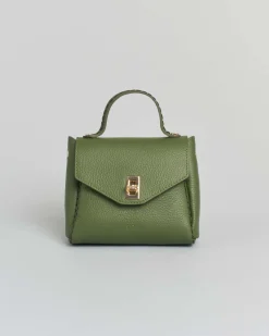 Mini bag Visonà verde in pelle martellata con impunture e patta di chiusura