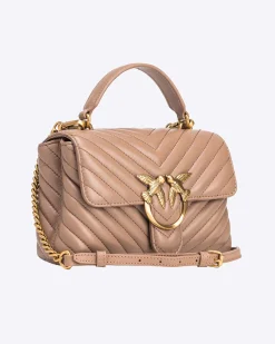 Mini Lady Bag in pelle color cammello con motivo a chevron e manico a mano e fibbia Love Birds dorata
