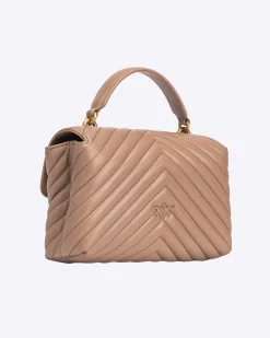 Mini Lady Bag in pelle color cammello con motivo a chevron e manico a mano e fibbia Love Birds dorata