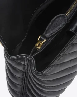 Mini Lady Bag in pelle nera con motivo a chevron e manico a mano e fibbia Love Birds dorati
