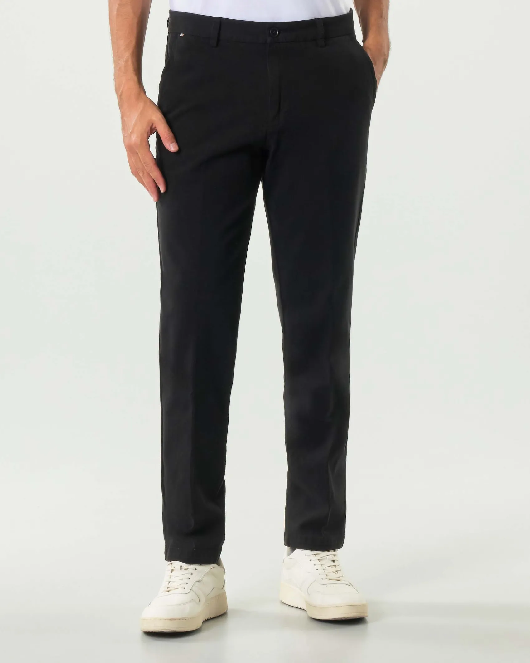 Pantalone chino Boss Kaiton nero in twill di cotone stretch