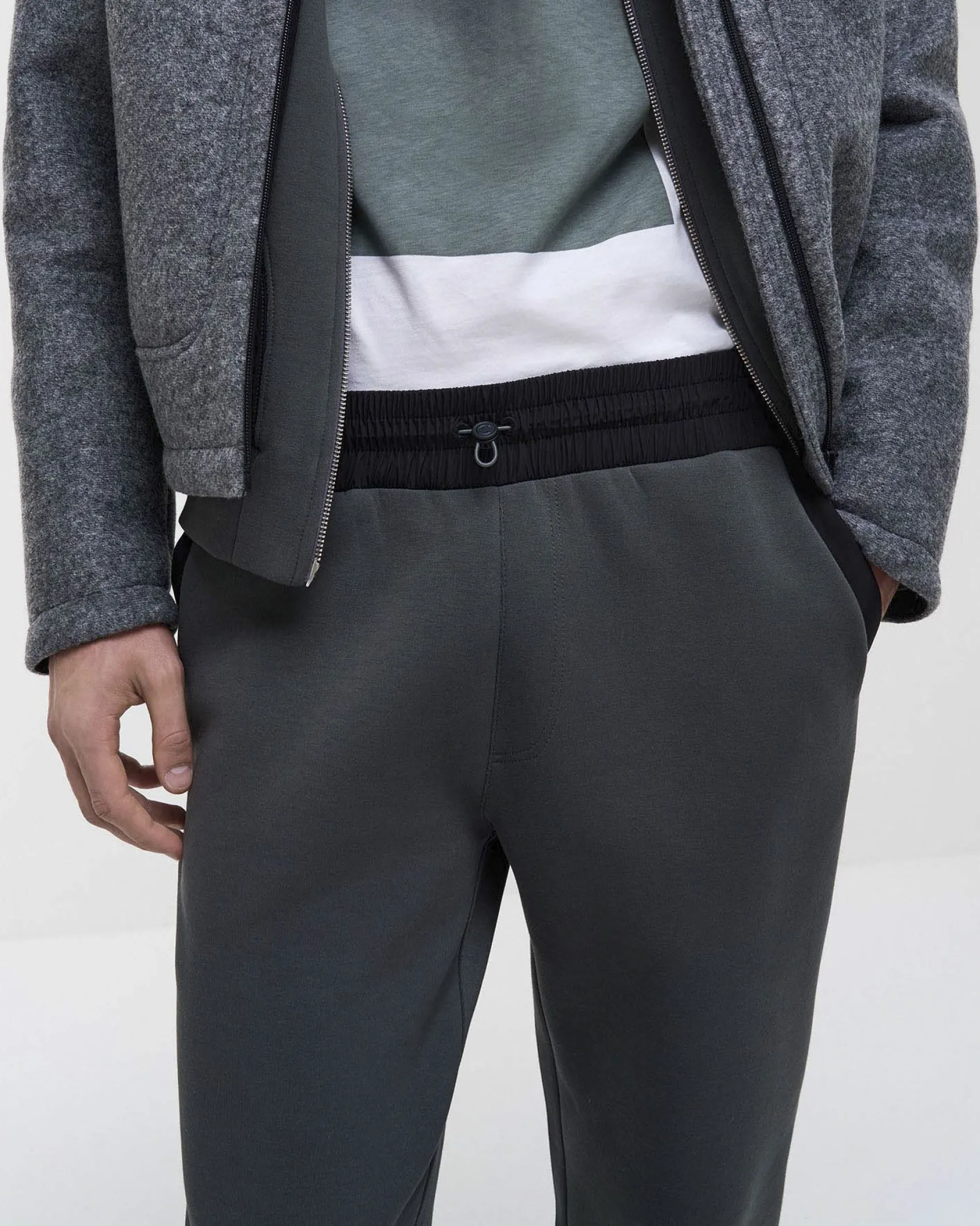 Pantalone joggers Colmar Originals grigio antracite in felpa con inserti in nylon