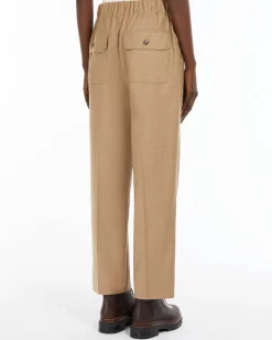 Pantaloni a gamba dritta color cammello in flanella con tasche applicate con patta sul retro