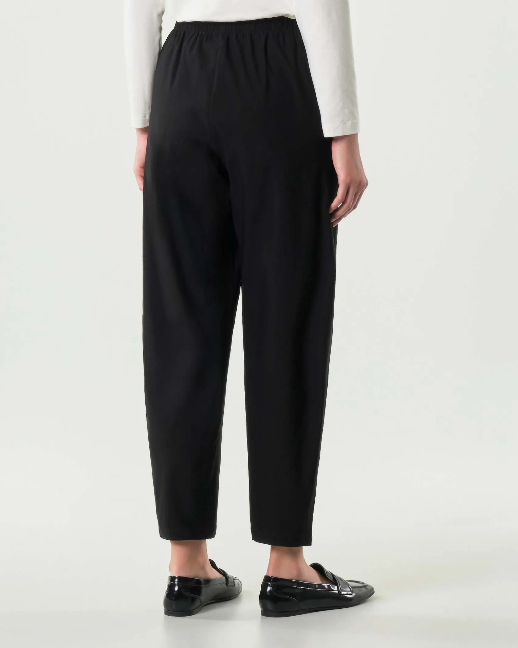 Pantaloni a pallocino Jurerê neri in bangalina di misto viscosa stretch con elastico inserito in vita