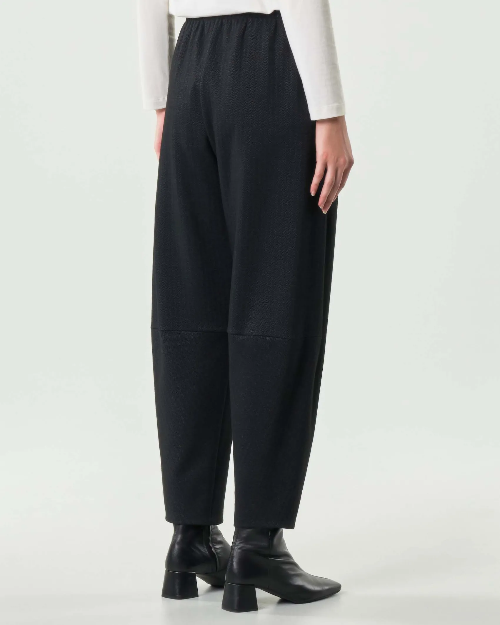 Pantaloni a pallocino Jurerê grigio antracite in misto viscosa stretch a motivo spinato con elastico inserito in vita