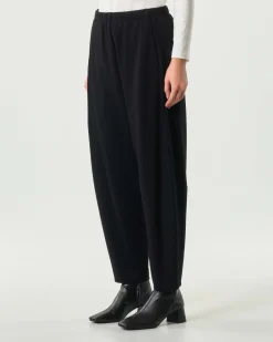 Pantaloni a pallocino Jurerê neri in tricot di misto viscosa stretch con elastico inserito in vita