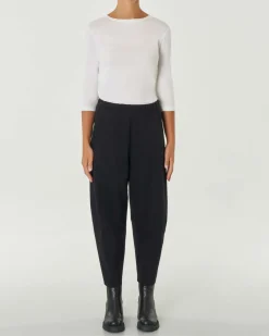 Pantaloni balloon neri in tricotina di misto viscosa con elastico inserito in vita