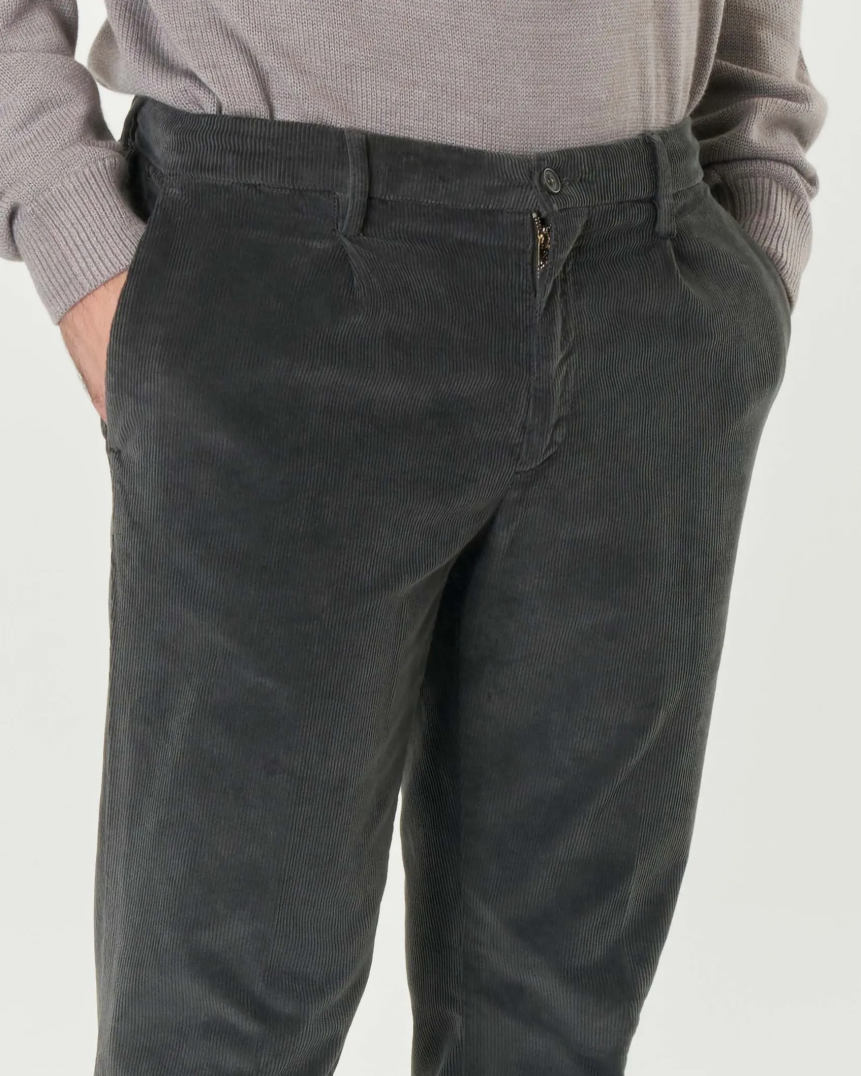 Pantaloni chino Pellizzari antracite in velluto millerighe con pinces frontale ed elastico sul retro