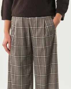 Pantaloni flare Hlo! in misto viscosa a fantasia Vichy marrone e beige con elastico e pinces in vita