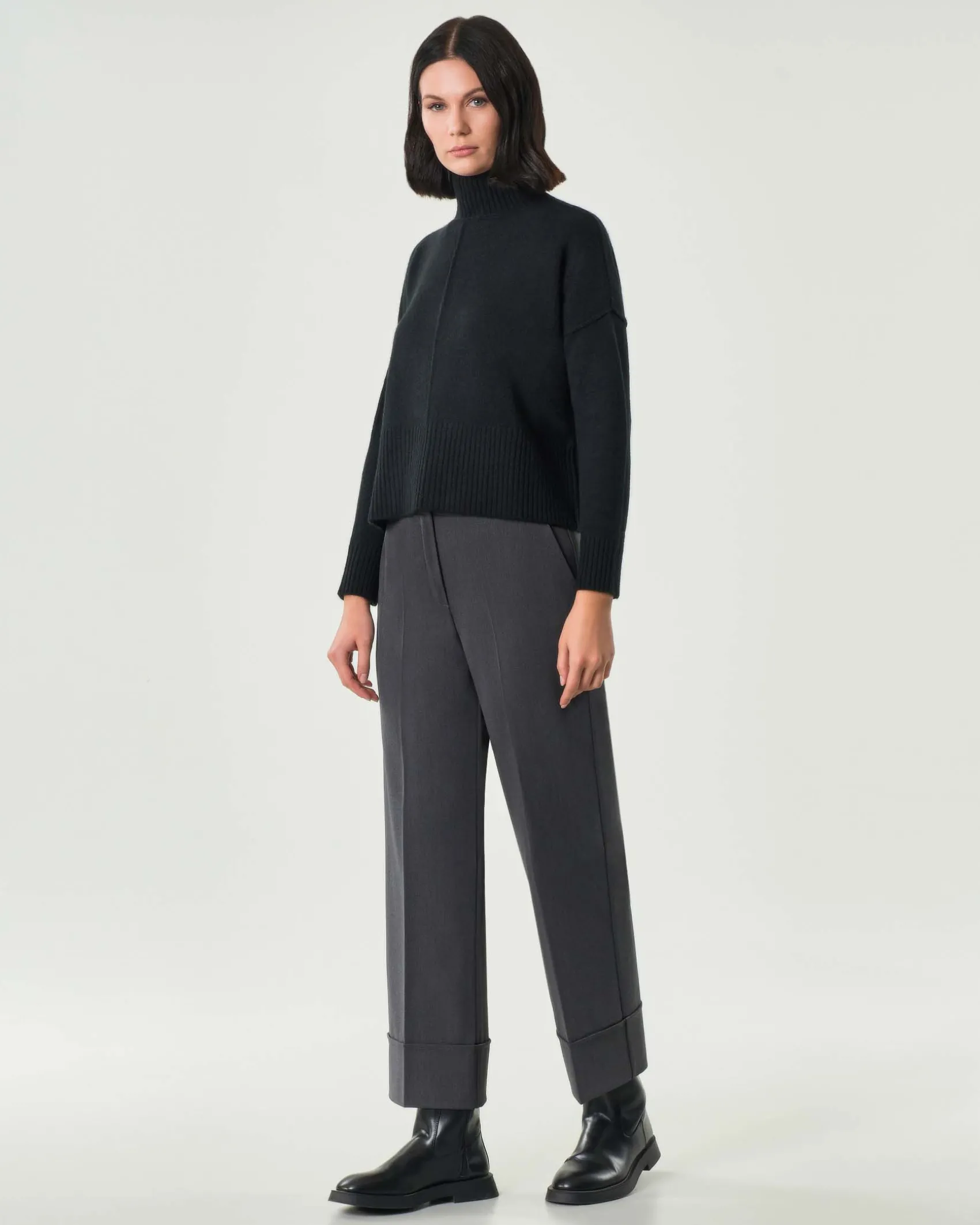 Pantaloni grigi alla caviglia Emme Marella con risvolto al fondo