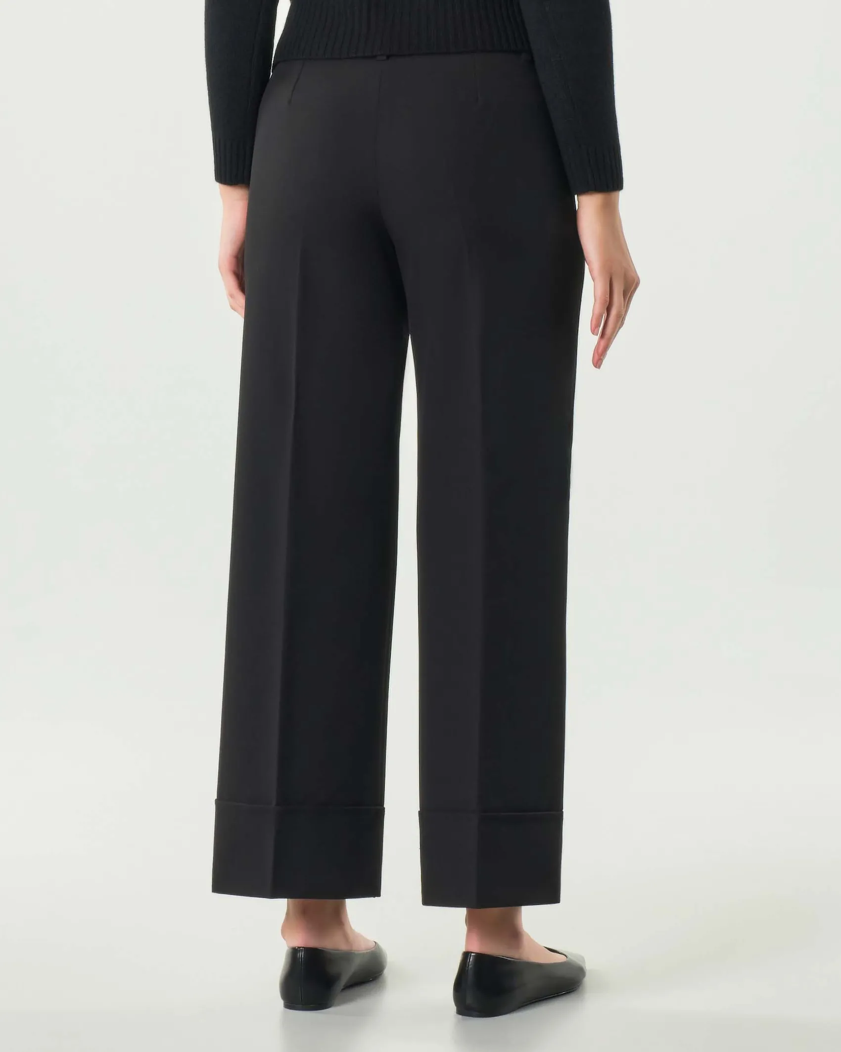 Pantaloni neri alla caviglia Emme Marella con risvolto al fondo