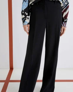 Pantaloni neri Marella 365 in envers satin dalla linea dritta con tasche laterali alla francese