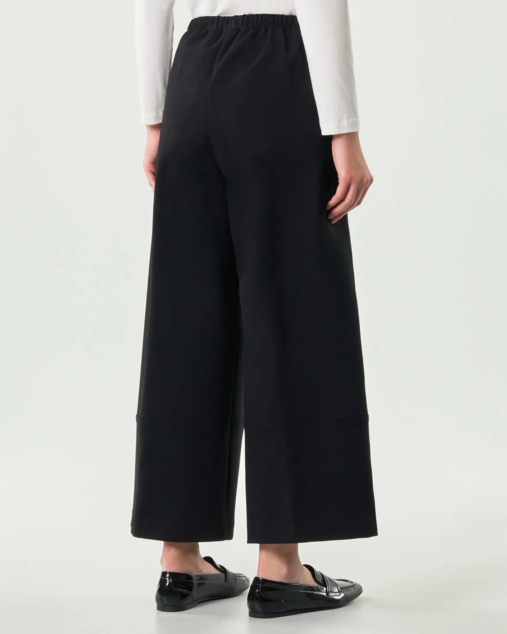 Pantaloni neri super wide Jurerê in misto viscosa punto Milano con elastico in vita