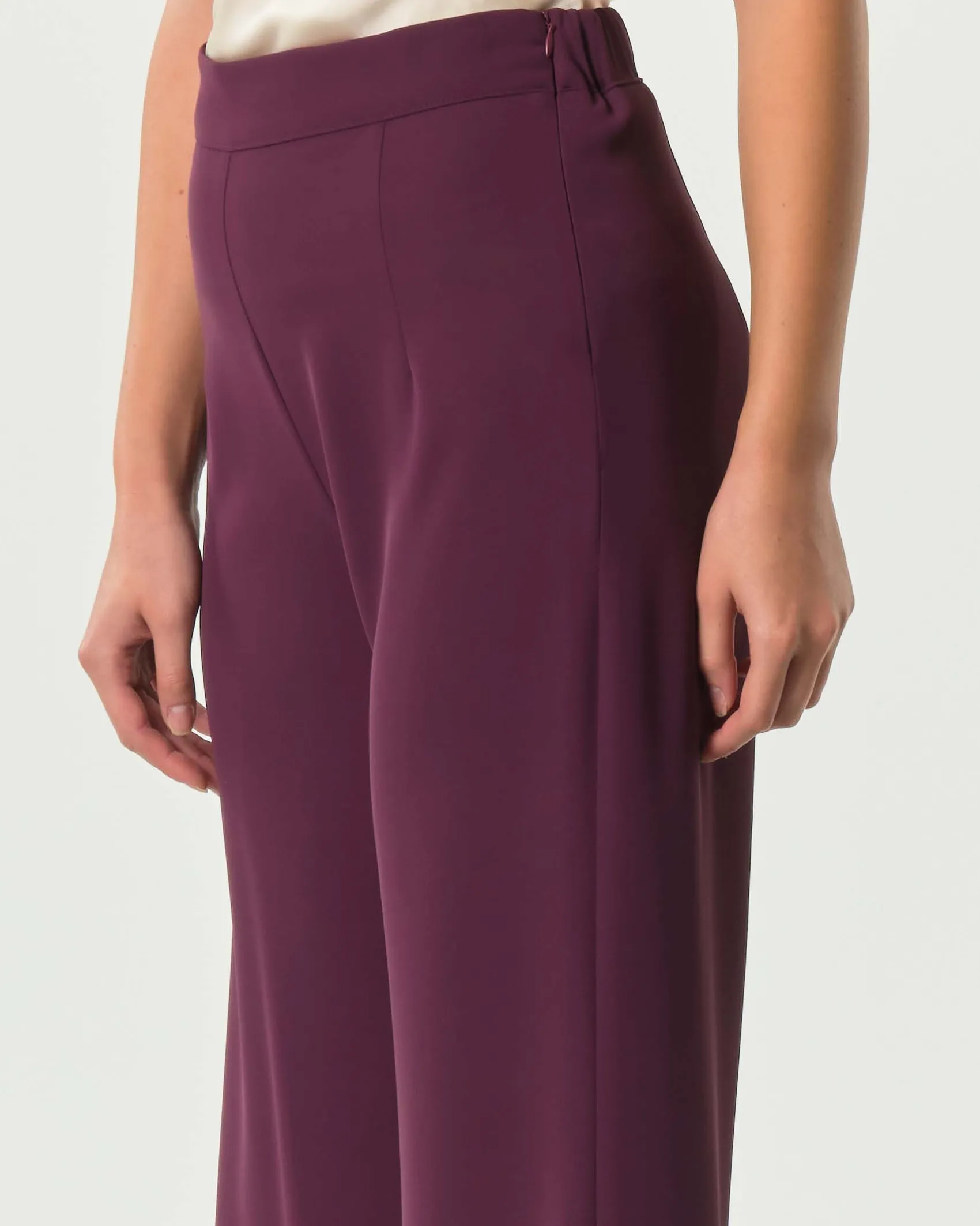 Pantaloni palazzo bordeaux Hlo! in crèpe