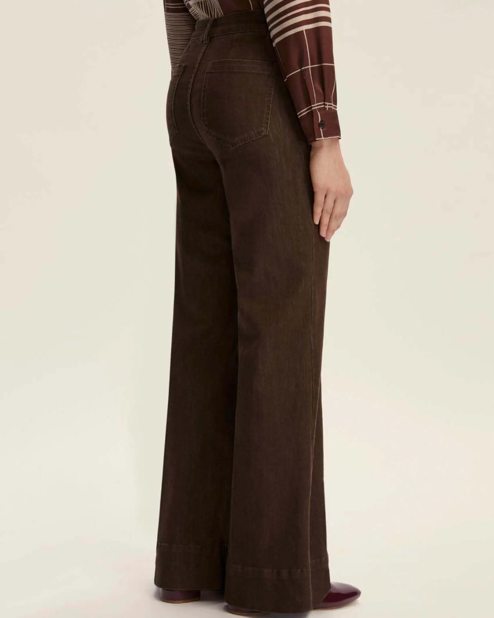 Pantaloni palazzo marroni Emme Marella in bull di cotone stretch a vita alta con taschini applicati