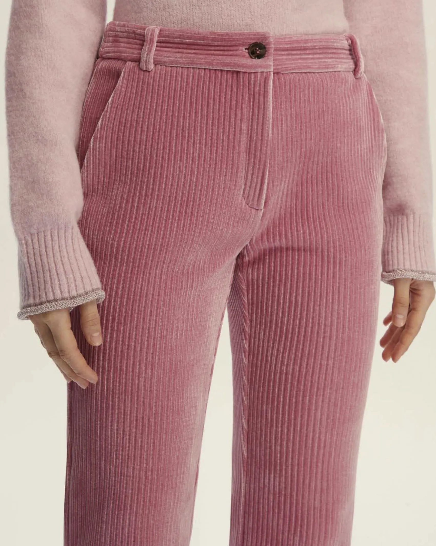 Pantaloni rosa Emme Marella in jersey di velluto a coste stretch flare al fondo