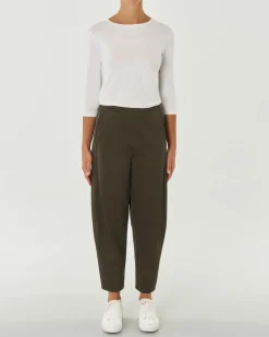 Pantaloni verde militare in tricotina di misto viscosa dalla linea a pagliaccio