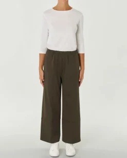 Pantaloni verdi militare in tricotina di misto viscosa dalla linea wide con elastico inserito in vita