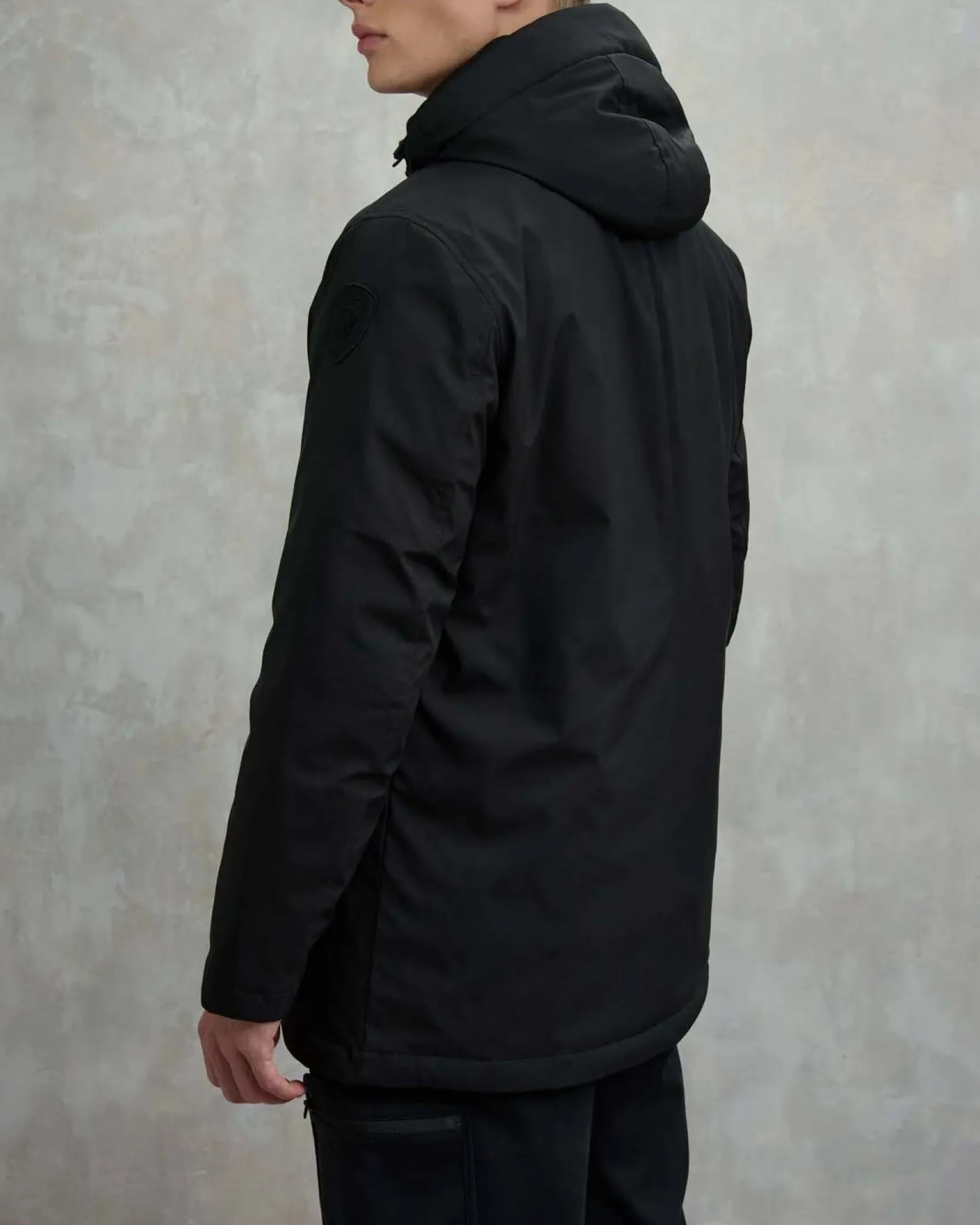 Parka Chester Blauer nero con cappuccio staccabile in neoprene tecnico stretch imbottito in piuma
