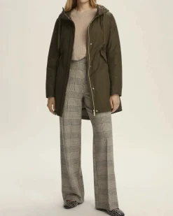 Parka verde militare Emme Marella in taffetà tecnico imbottito con cappuccio e fondo a code di rondine