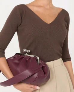 Pasticcino bag misura media Weekend Max Mara in pelle color burgundy con doppia tracolla removibile