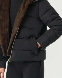 Piumino nero Emme Marella in taffettà con pettorina rimovibile in ecopelliccia effetto visone e cappuccio