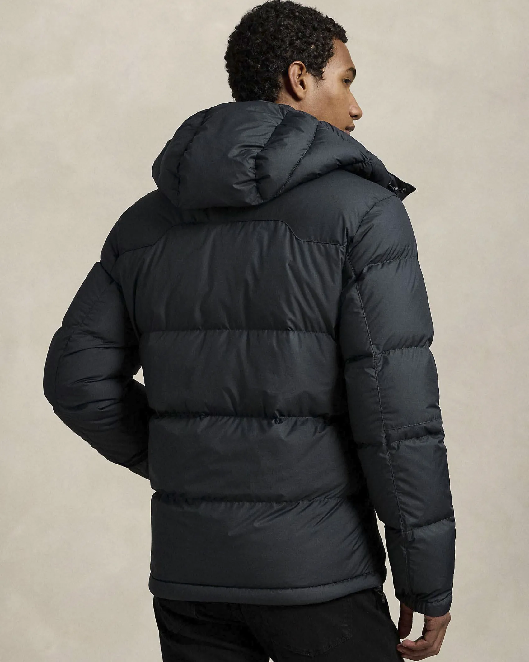 Piumino Polo Ralph Lauren nero in nylon opaco con cappuccio staccabile